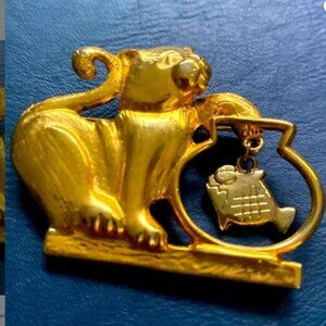 Vintage Signed Alexis Cat Brooch Pin with Fish‎ Bowl